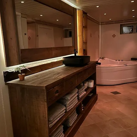 With Large Outdoor Area Holiday home